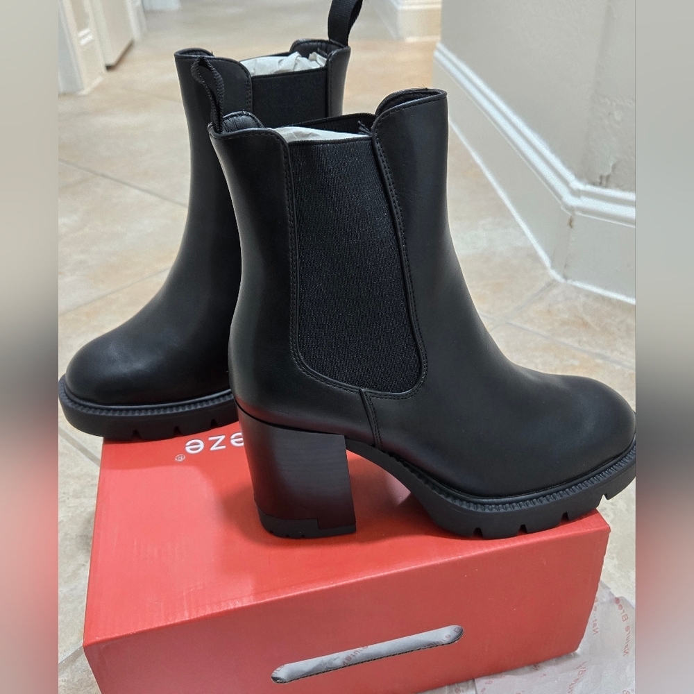 Women's shoes~ Nature Breeze Ankle Boots Booties. NEW! Sz 7 ~ New w/box